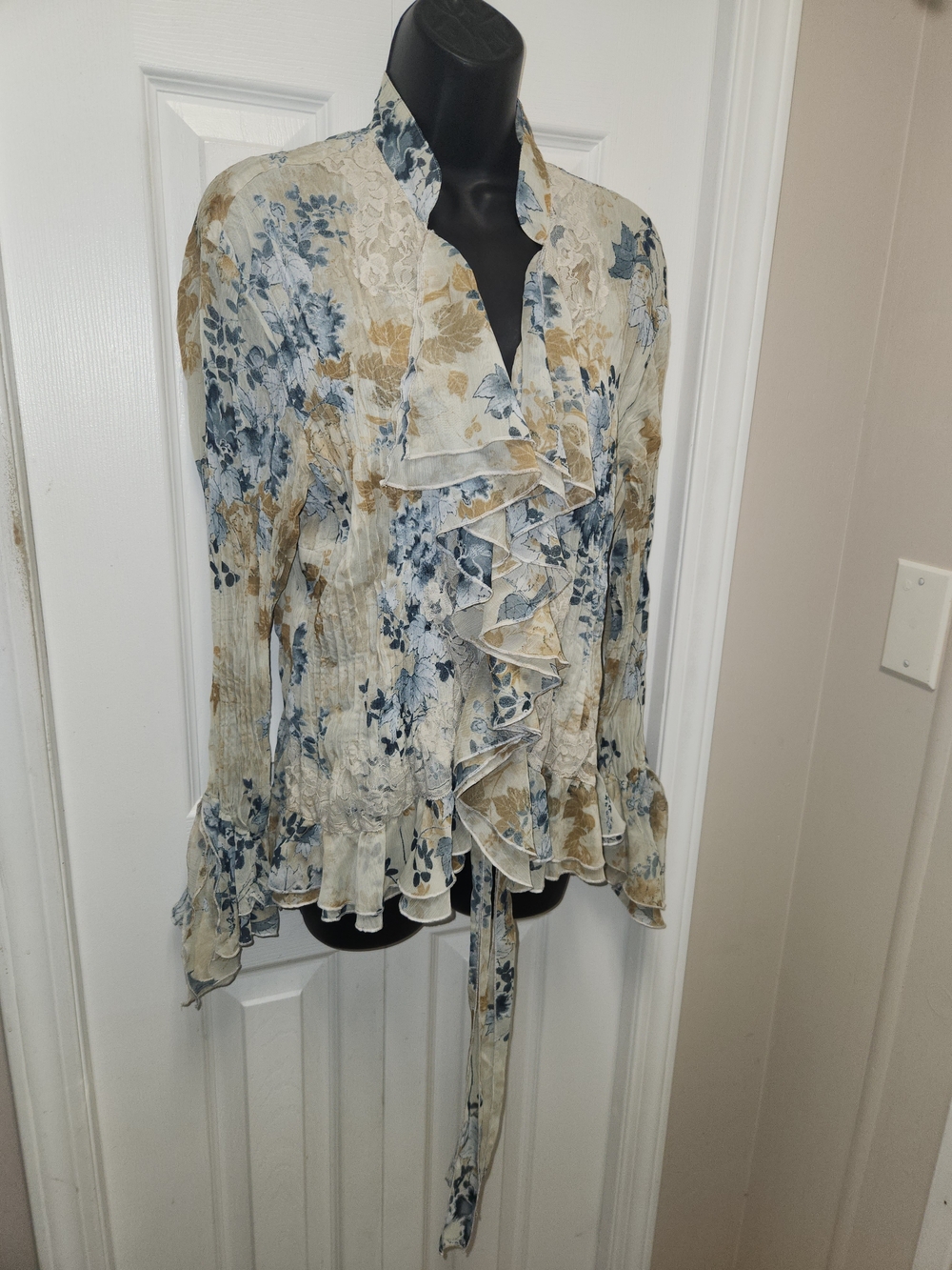 🍉Ruffled Floral Blouse